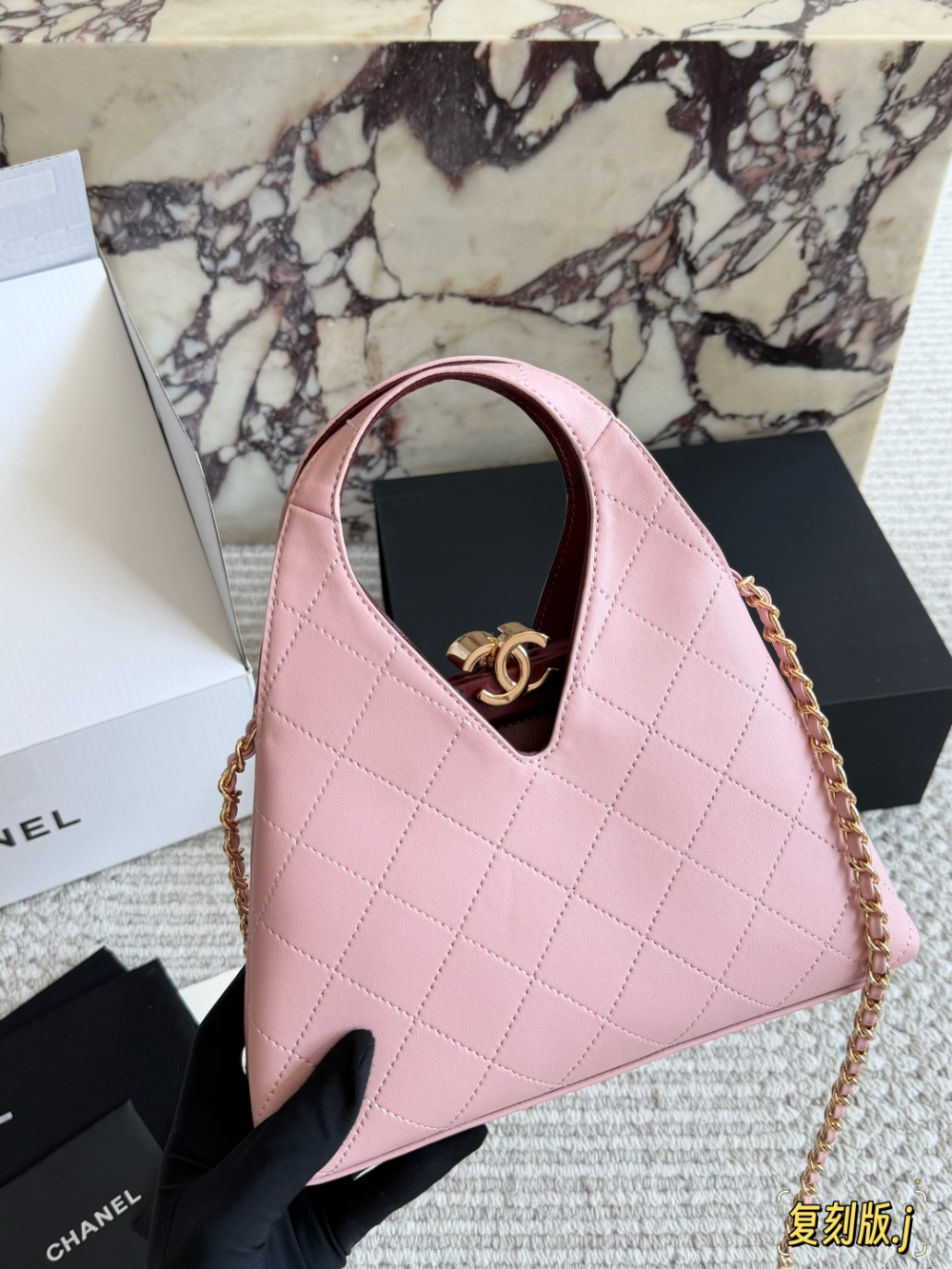 CEM309 New arrive fashion black white  pink red  Light camel color  khaki bag for woman hands bag beautiful gift to choose gift 23*25cm