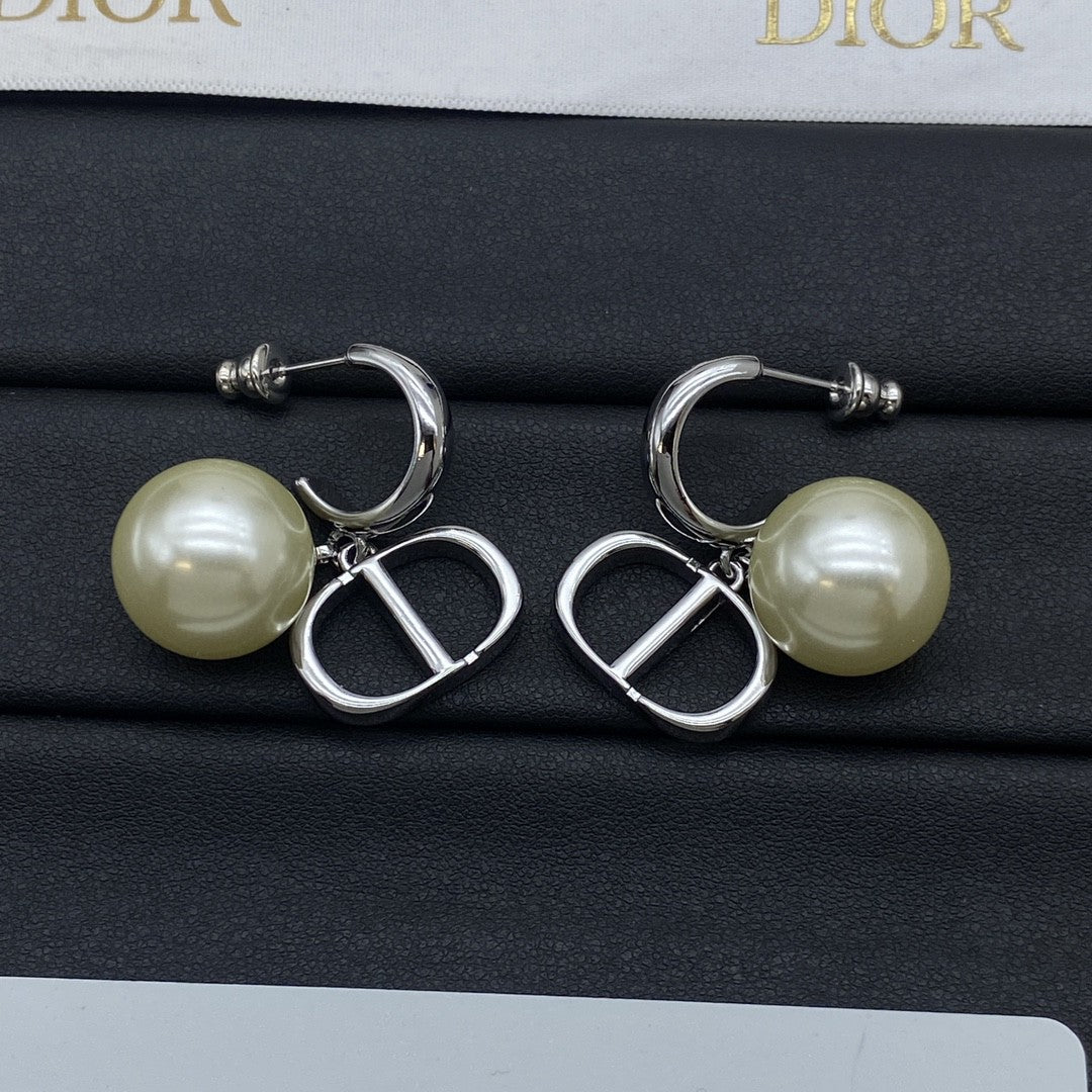 DEM275 New Arrive Fashion  Hot Sale  with Pearl Earring  for Woman Jewelry To Choose
