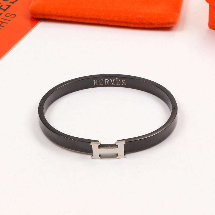 HEM81 New Arrive Fashion  Stainless Steel Black Color Bracelet Gold Silver Color Bracelet Bangle Bague Femme for Woman Gift