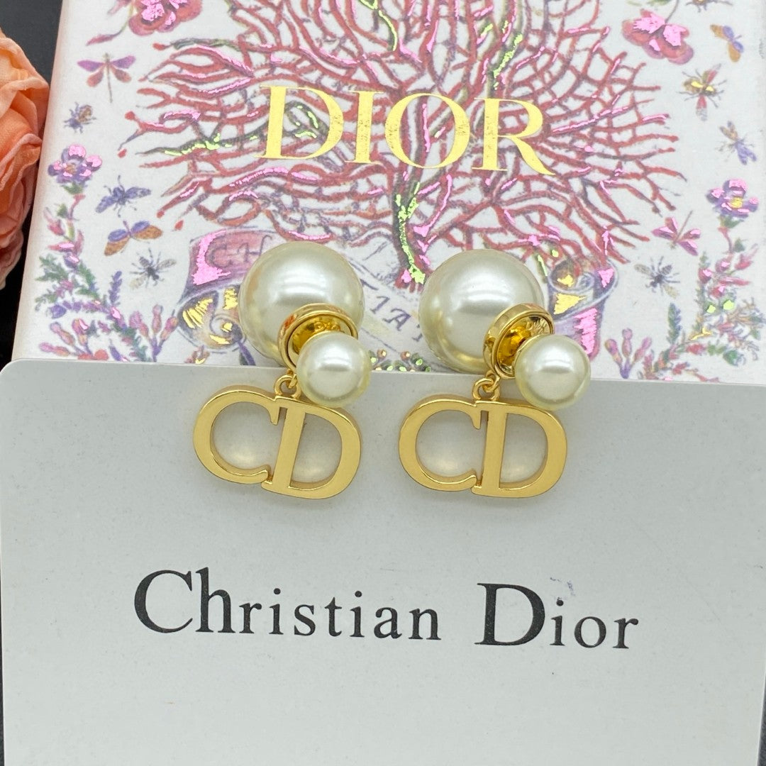 DEM260 New Arrive Fashion  Hot Sale  with Pearl Earring  for Woman Jewelry To Choose Gift