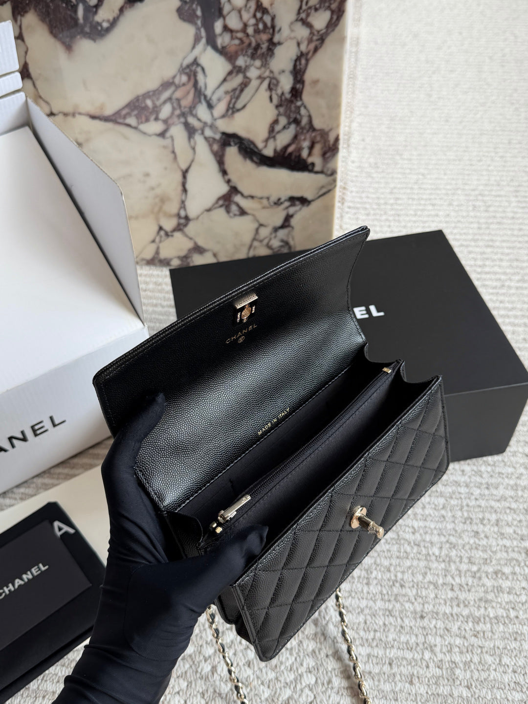 CEM282 New arrive fashion  black bag for woman hands bag beautiful gift to choose gift 19 x10cm