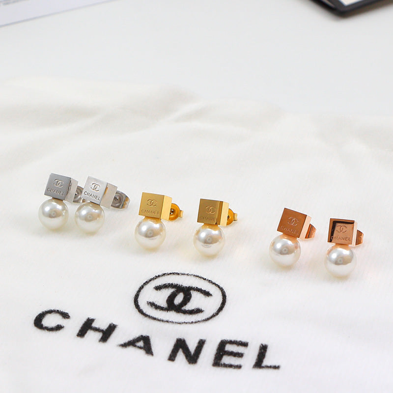 CEM190 New Classic Titanium Steel Earring Designer 18K Gold Cubic Pearl Pendant Stud Earring  Women Mens  Love Promise Jewelry