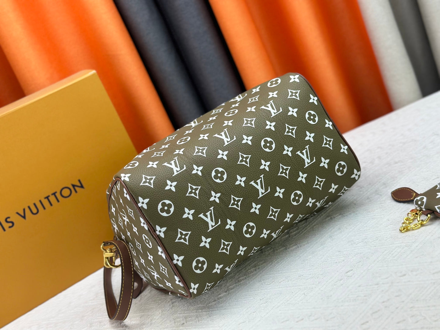 LEM291 designer bag free shipping Light luxury genuine leather High quality casual Boston bag versatile classic vintage handbag for woman 25cm