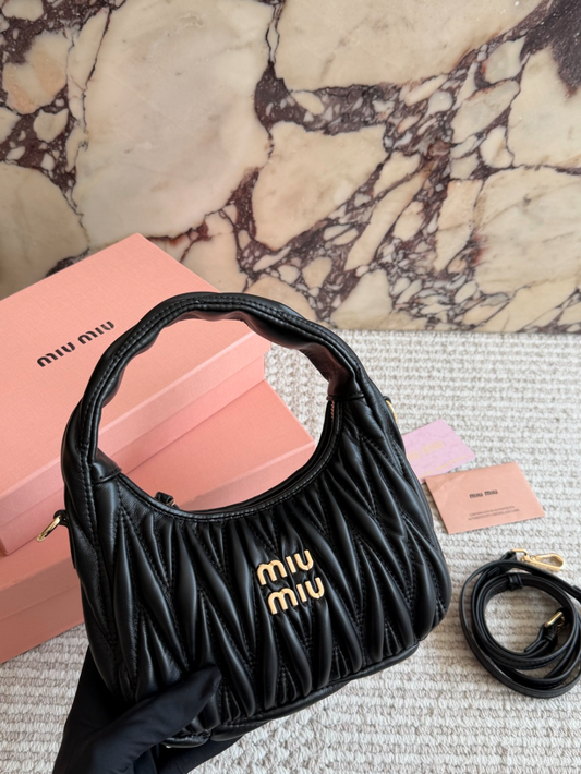miu02 New arrive fashion black color bag for woman beautiful gift to choose gift  20 x 17cm