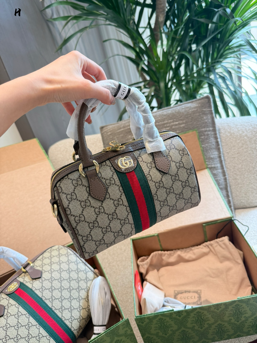 GEM155  New Arrive Fashion Black Color  Bag for Woman  Beautiful Gift To Choose Gift 2 Size