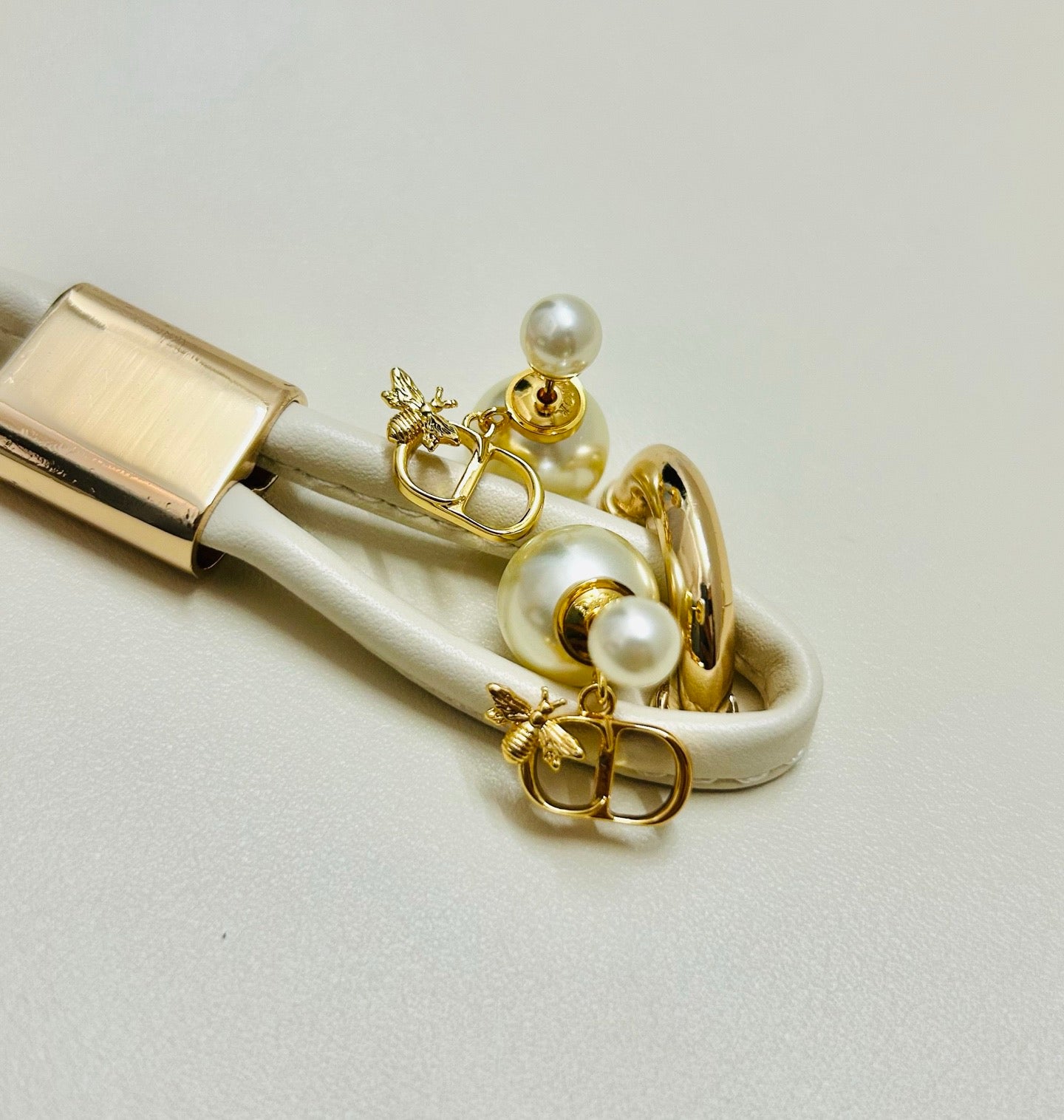 DEM303 New Arrive Gold Color Earring Fashion Design Earring Charm for Women Jewelry
