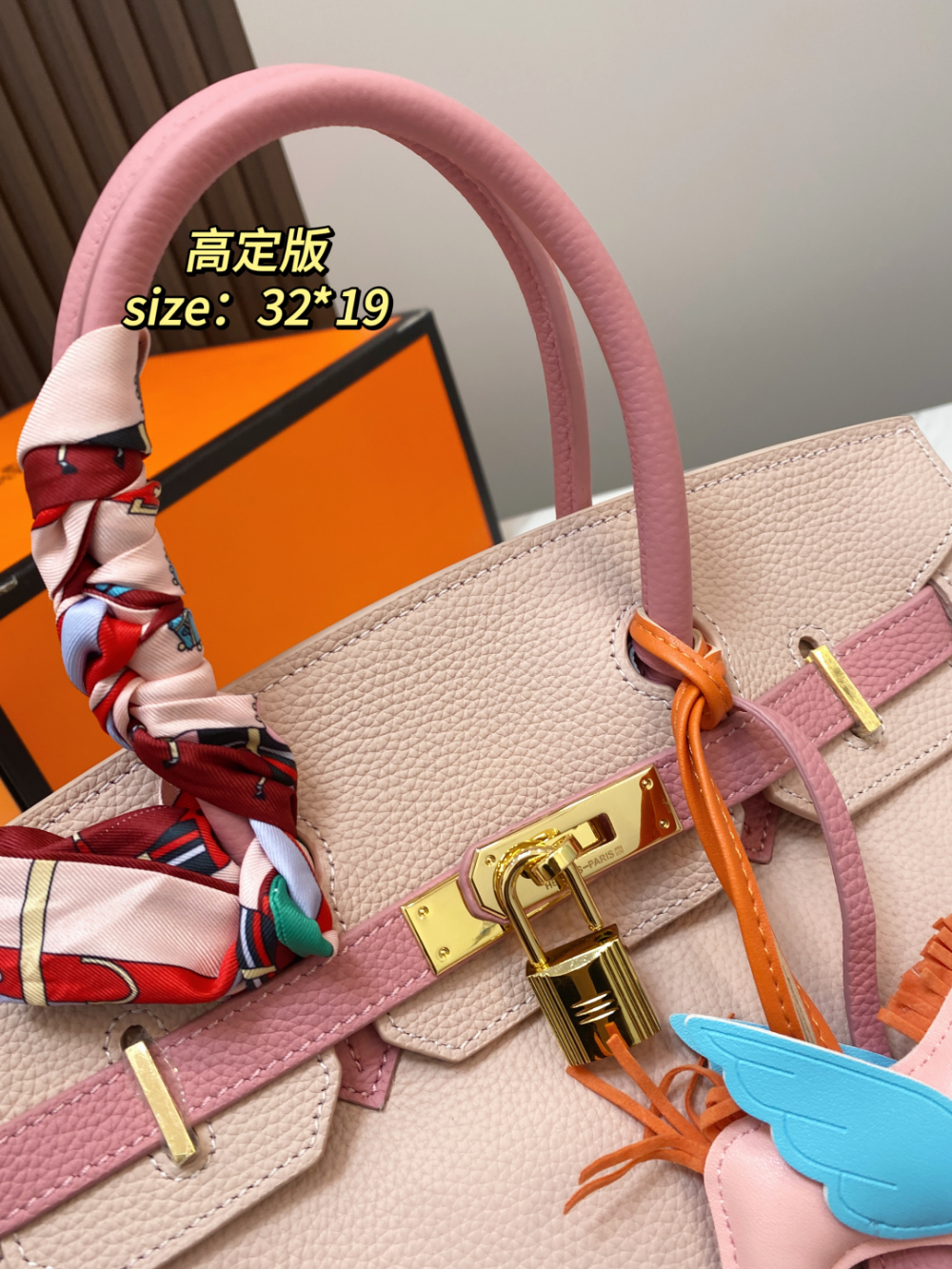 HEM120 New arrive fashion black white pink Ivory red brown Tan bag for woman hands bag beautiful gift to choose gift 32*19cm