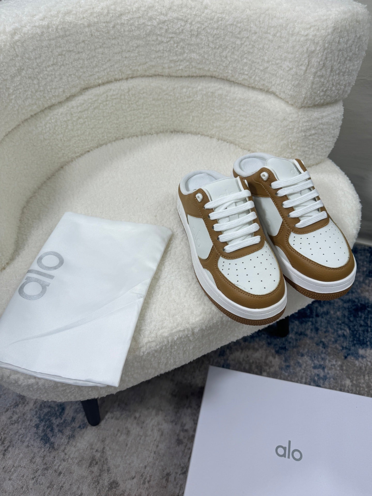 ALO1 Wholesale Outdoor Women Shoes Famous Designer Brand Female Casual shoes Fashion for Lady