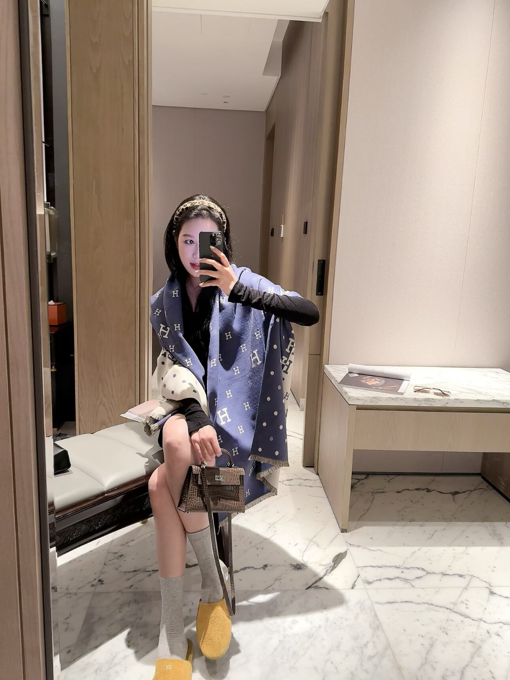 HEM148 new arrive  Hot sale brown blue grey red color fashion beautiful  scarf  for woman gift  to choose