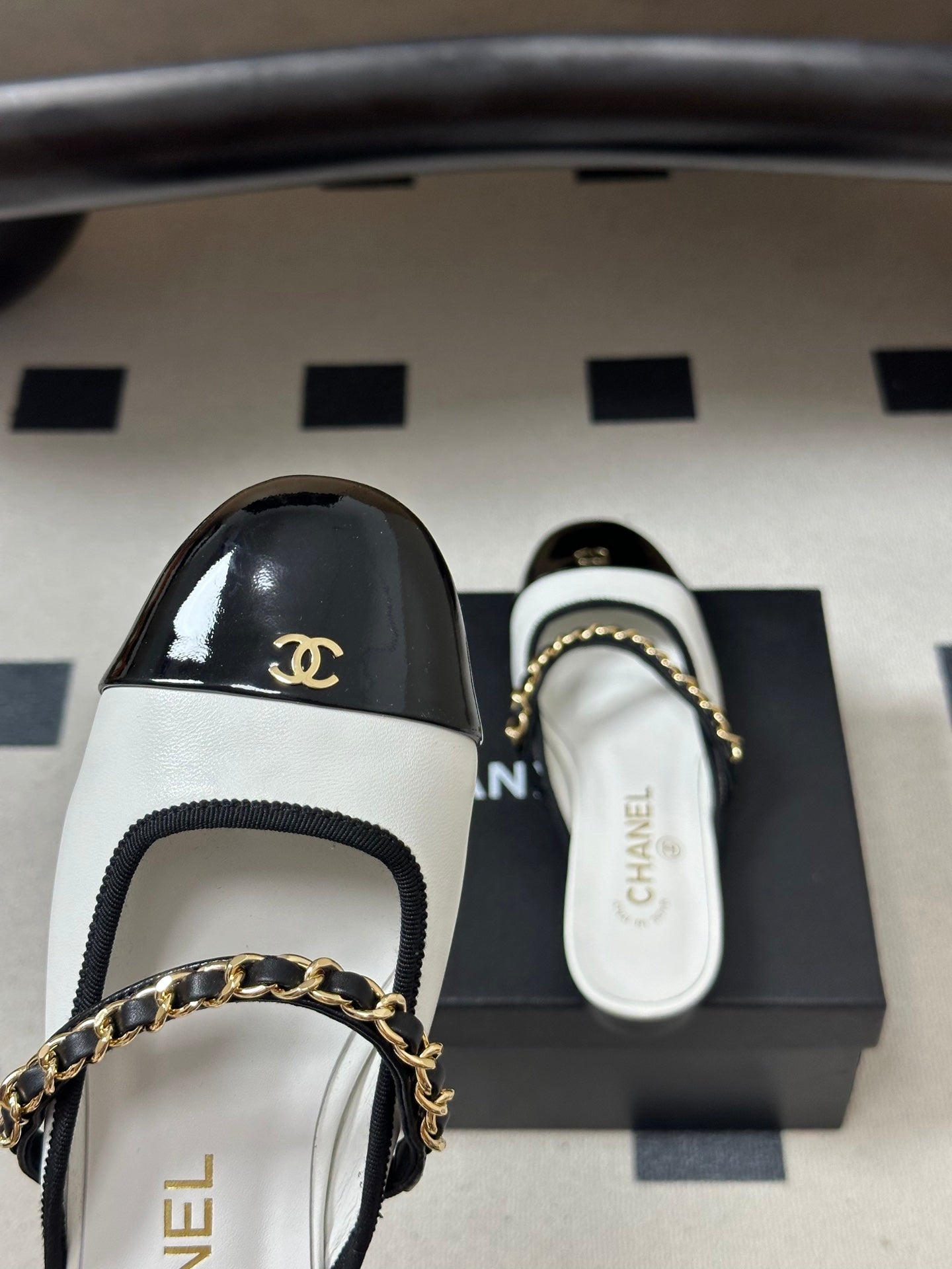 CEM257 New arrive fashion black and white color shose for woman beautiful gift to choose