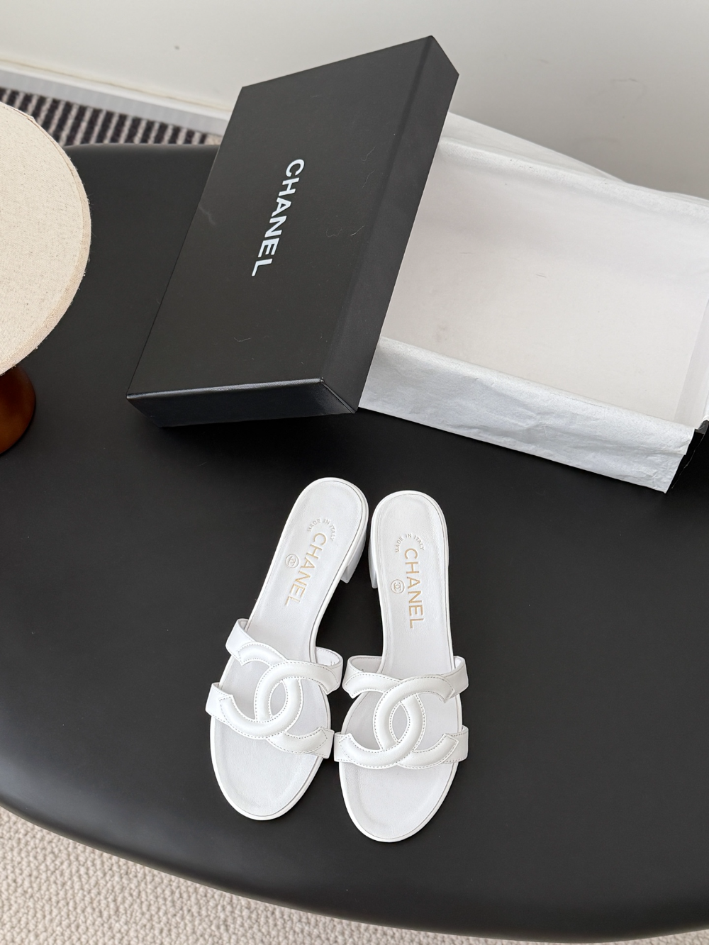 CEM312 New trendy slippers featuring a simple double-ring design are elegant and versatile perfect for summer and available in multiple colors