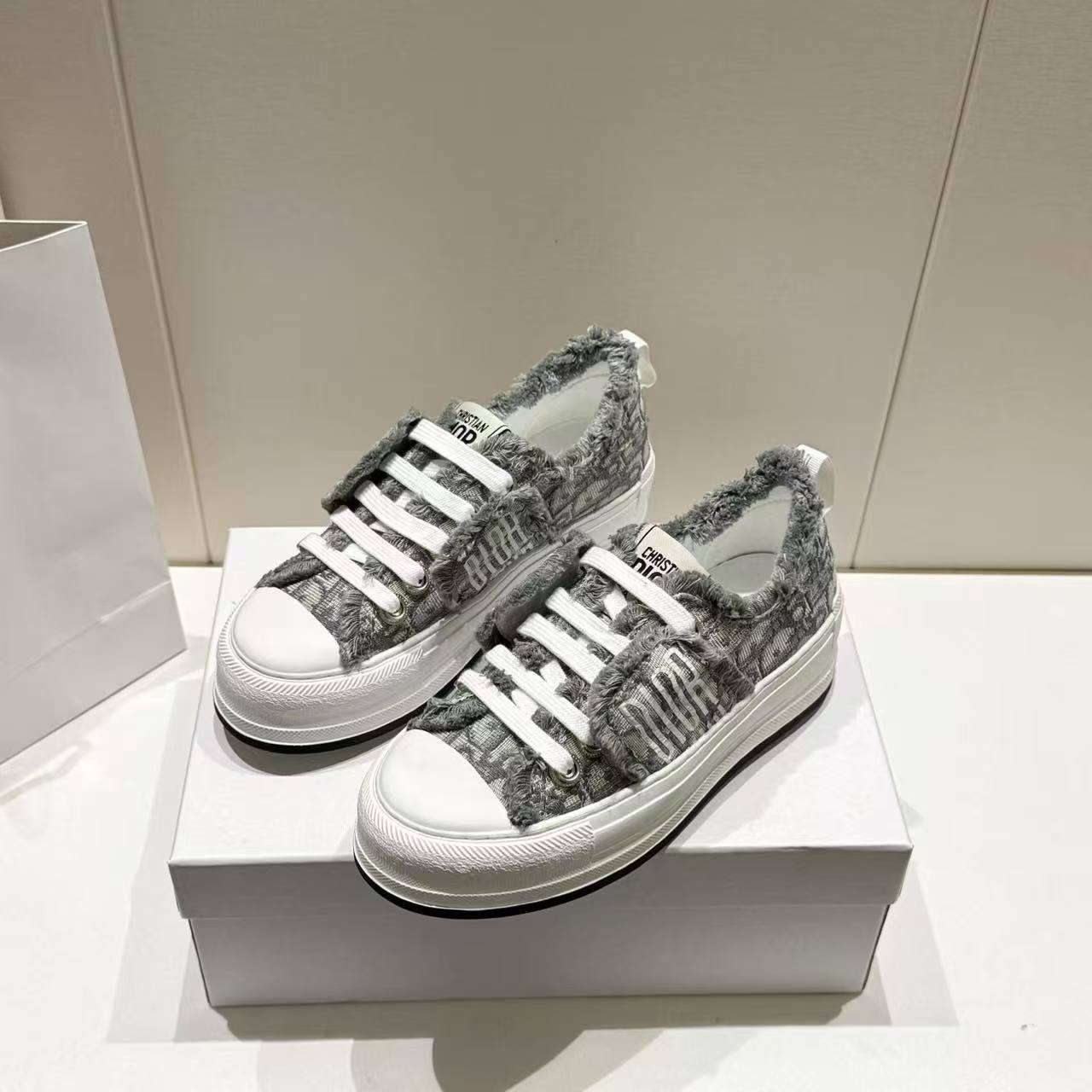 DEM231 esigner shoes sneakers designer shoes sneakers with box