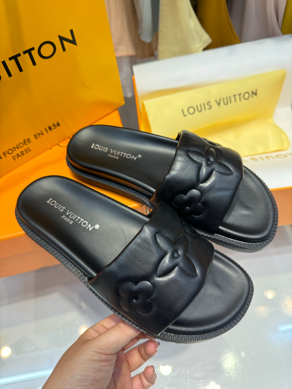 LEM452 New fashionable white black pink women's shoes men's shoes available in various colors beautiful slippers excellent gift items