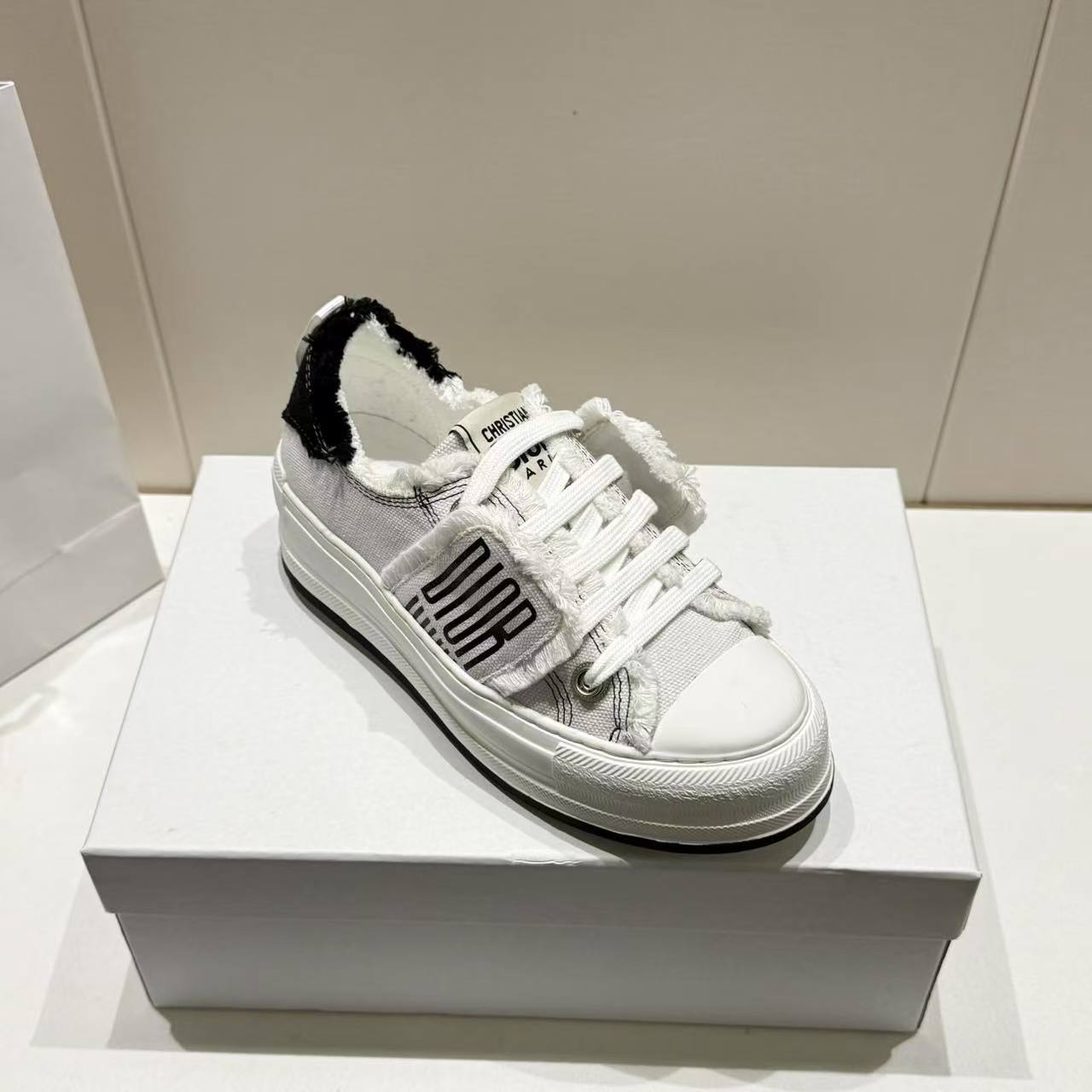 DEM231 esigner shoes sneakers designer shoes sneakers with box