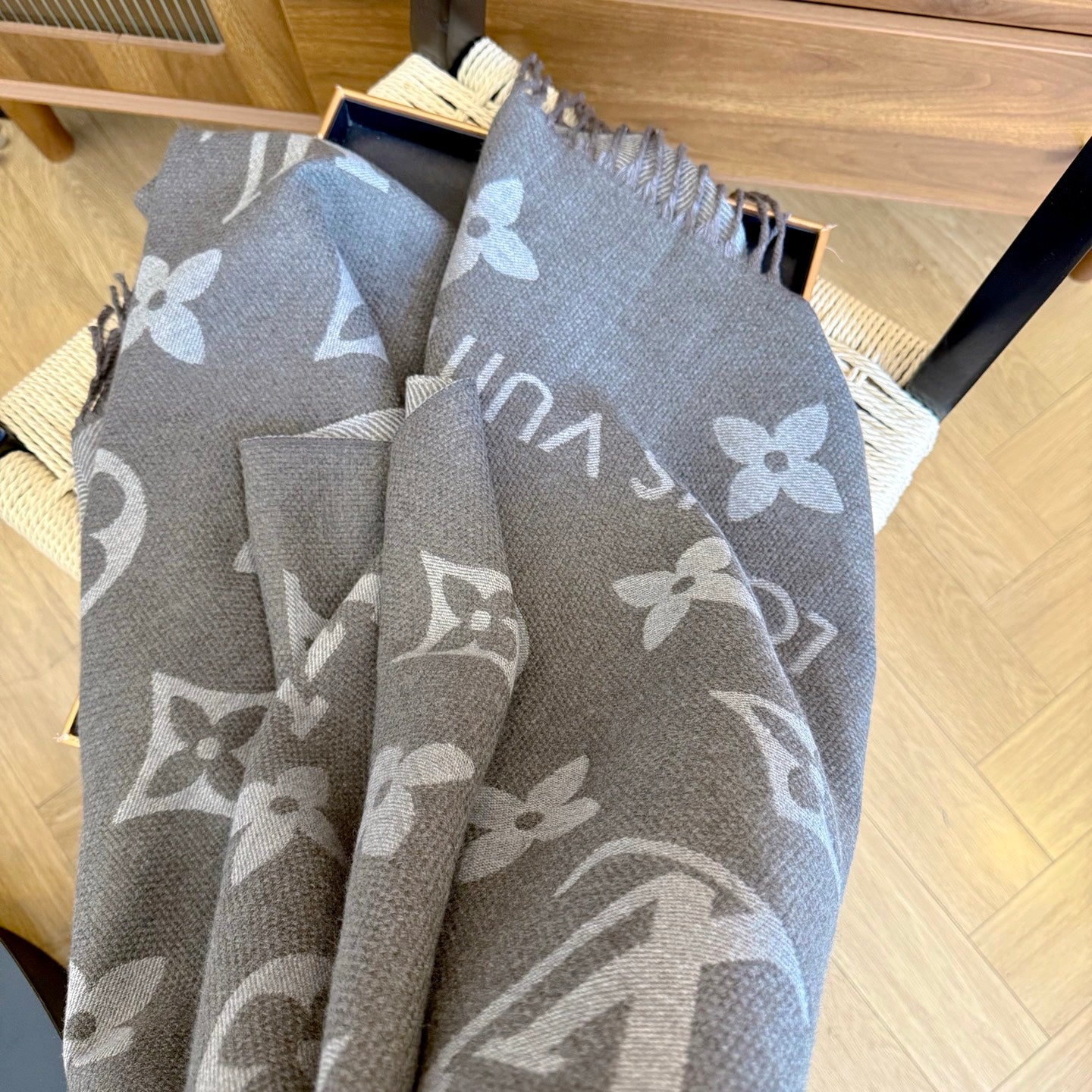 LEM284 Cashmere knitted scarf Women Man Designer Scarf fashion brand Cashmere Scarves For Winter Womens and mens Long Wraps Size 65*180cm gift