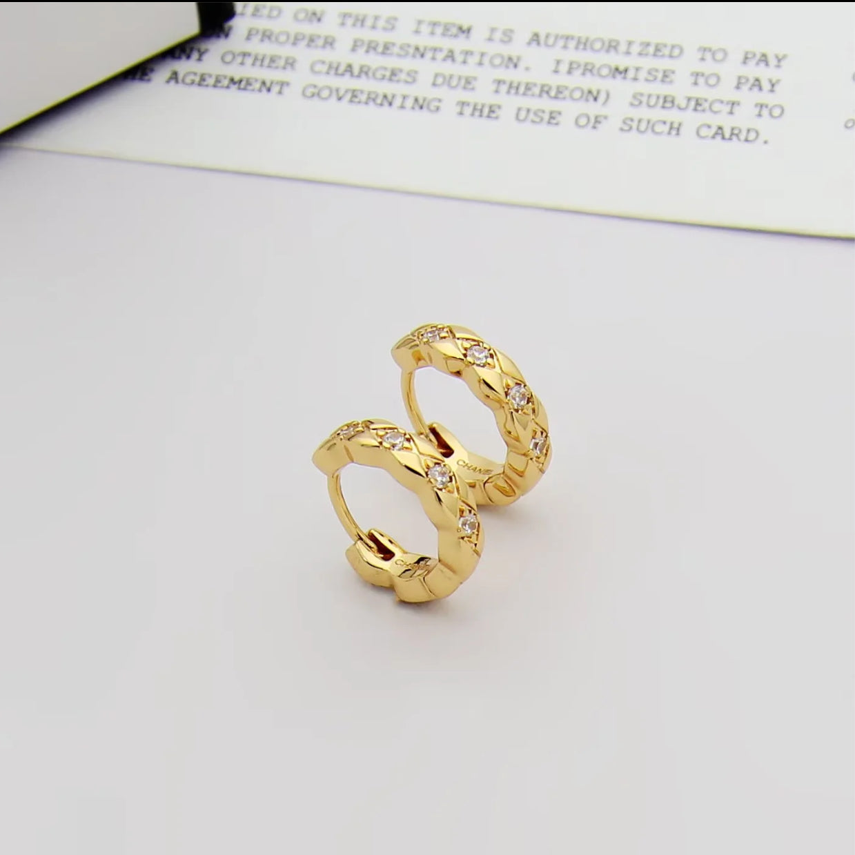 CEM197  New Single-row Drill Stud Earring Designer 18K Gold Stud Earring  Women  Love Promise Jewelry