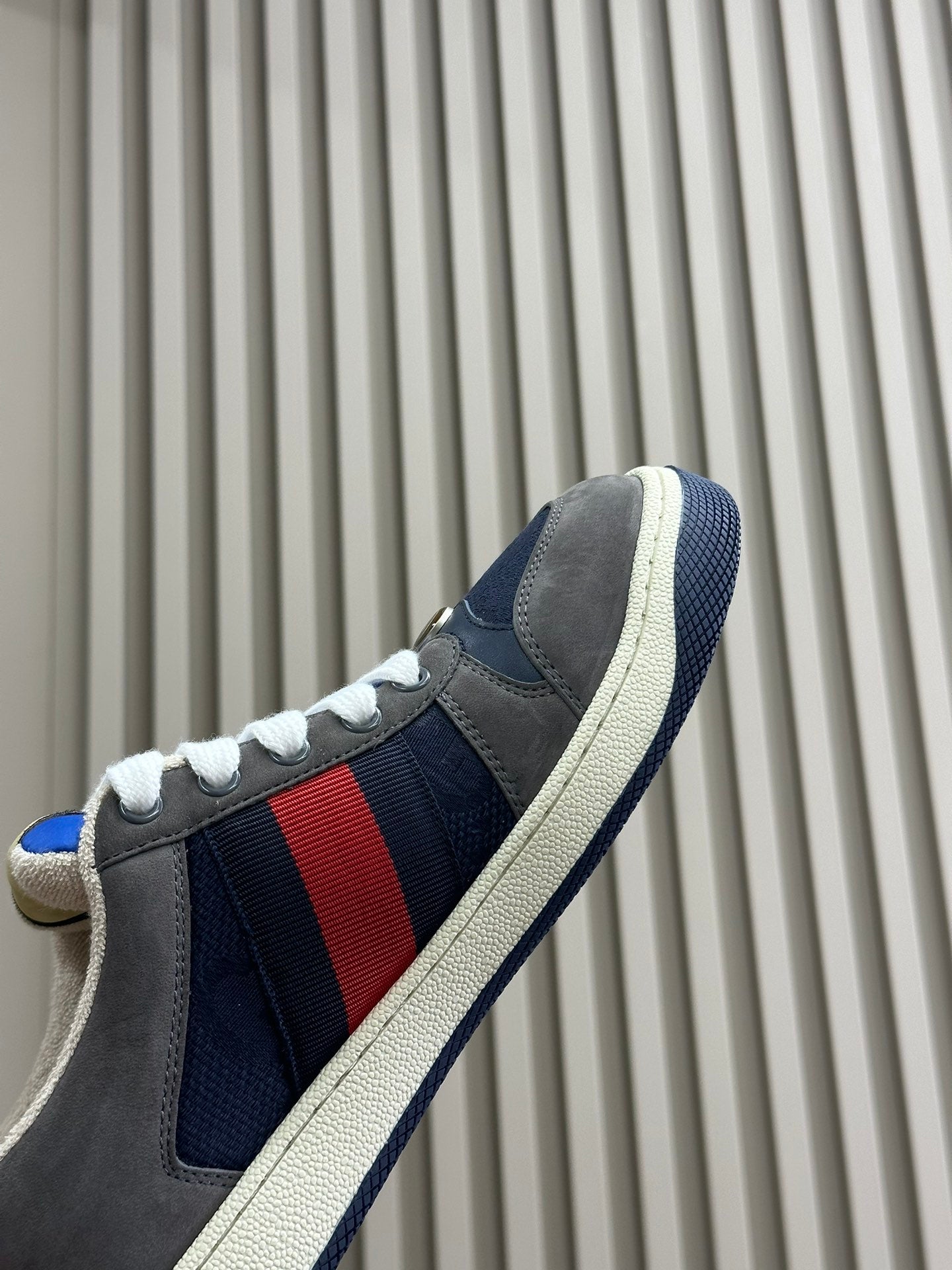 GEM118 New arrive fashion blue color shose for woman men beautiful gift to choose gift