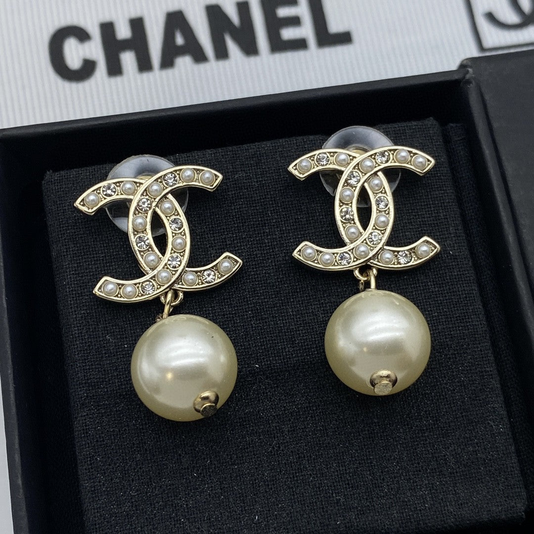 CEM218 New Arrive Fashion  Hot Sale  with Diamond Pearl Earring  for Woman Jewelry To Choose Gift