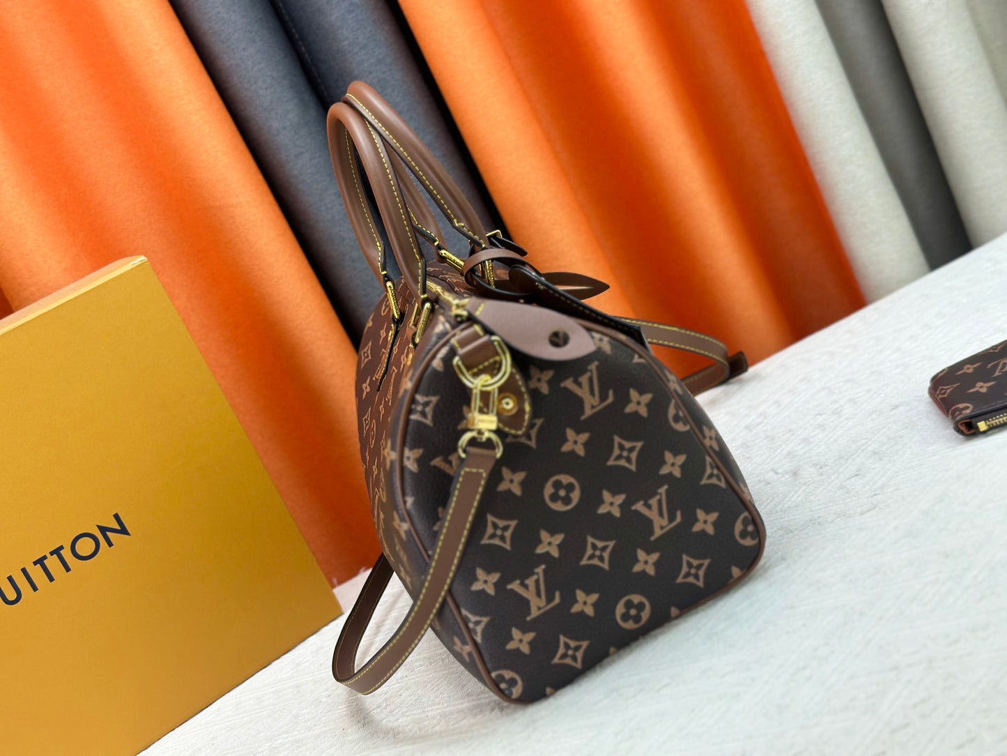 LEM291 designer bag free shipping Light luxury genuine leather High quality casual Boston bag versatile classic vintage handbag for woman 25cm