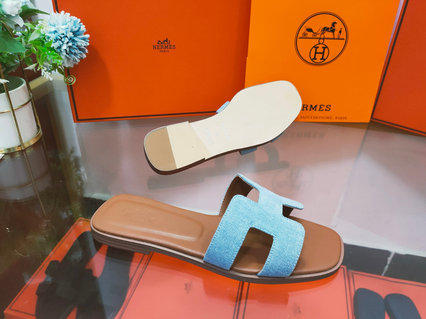 HEM107 New arrive fashion blue and black color H shose for woman beautiful Slippers gift to choose