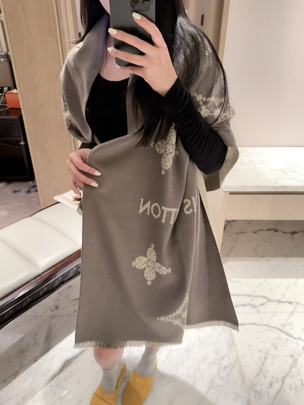 LEM616 new arrive  Hot sale brown black blue grey red color fashion beautiful  scarf  for woman gift  to choose