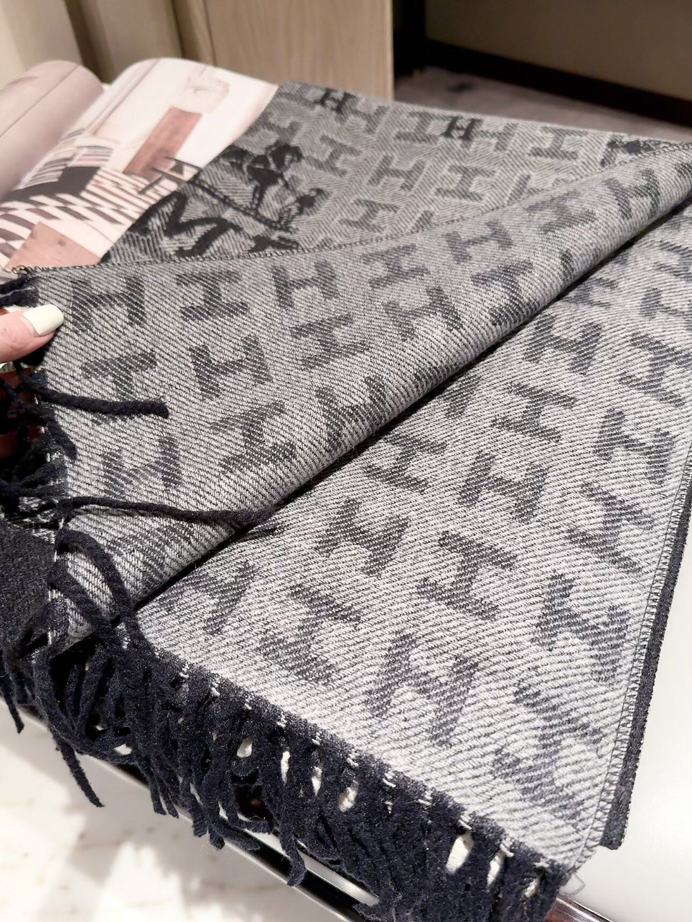 HEM129 new arrive  Hot sale brown grey color fashion beautiful  scarf  for woman gift  to choose size 180*65cm