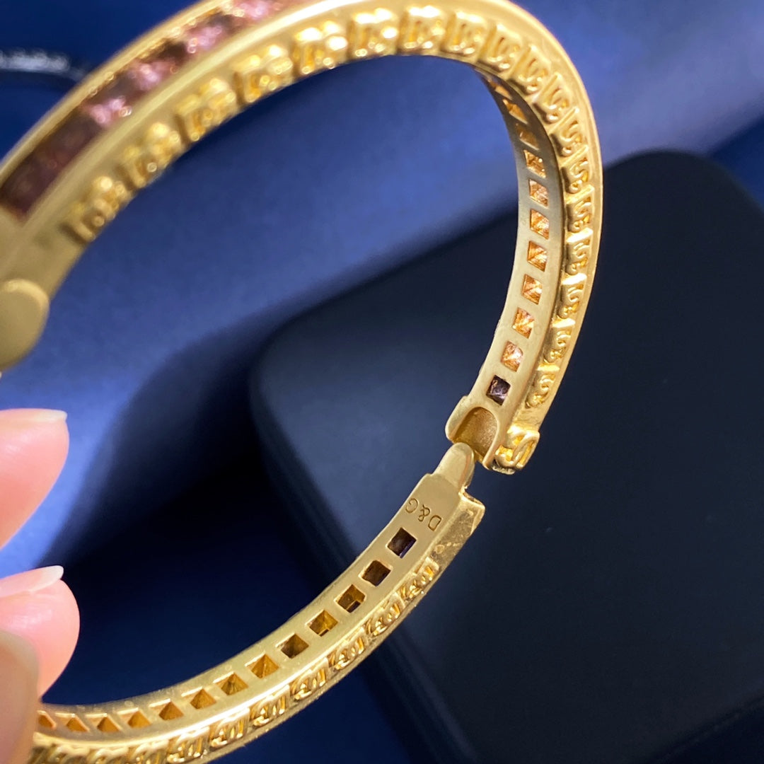 DGEM01 New Arrive Fashion  Hot Sale  Brass Crystal Square Diamond Love Braclet for Woman Jewelry To Choose Gift