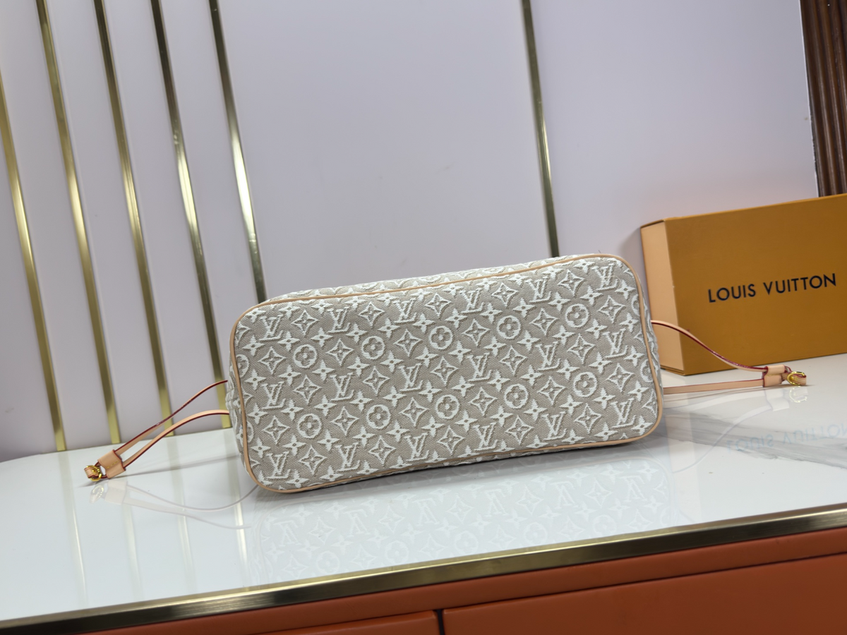 LEM621 New arrive fashion light gray bag for woman hands bag beautiful gift to choose gift 32×29×17cm