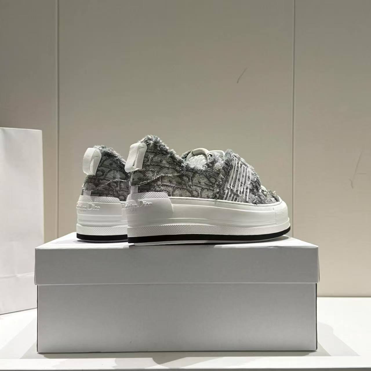 DEM231 esigner shoes sneakers designer shoes sneakers with box