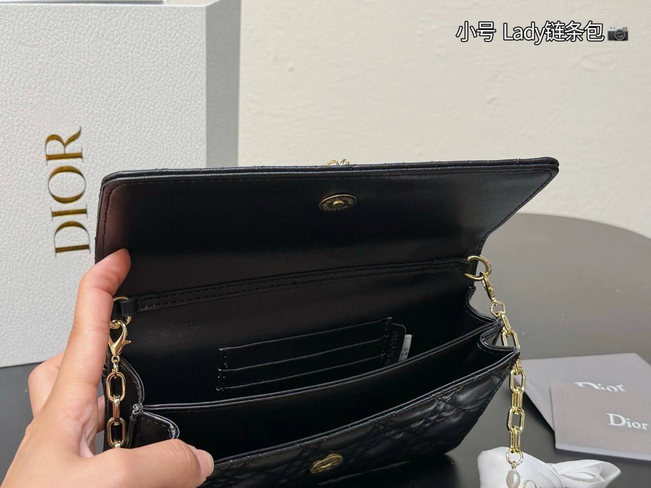 CEM275 The new fashionable diamond-patterned chain bag for ladies is highly fashionable and versatile It is an exquisite gift and an excellent choice for giving as a present 21x12cm