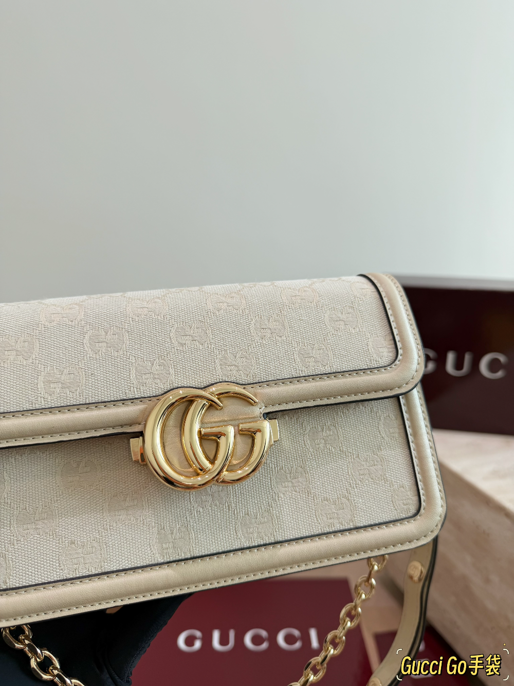 GEM224  New arrive fashion black red beige color bag for woman beautiful gift to choose size 21*13cm