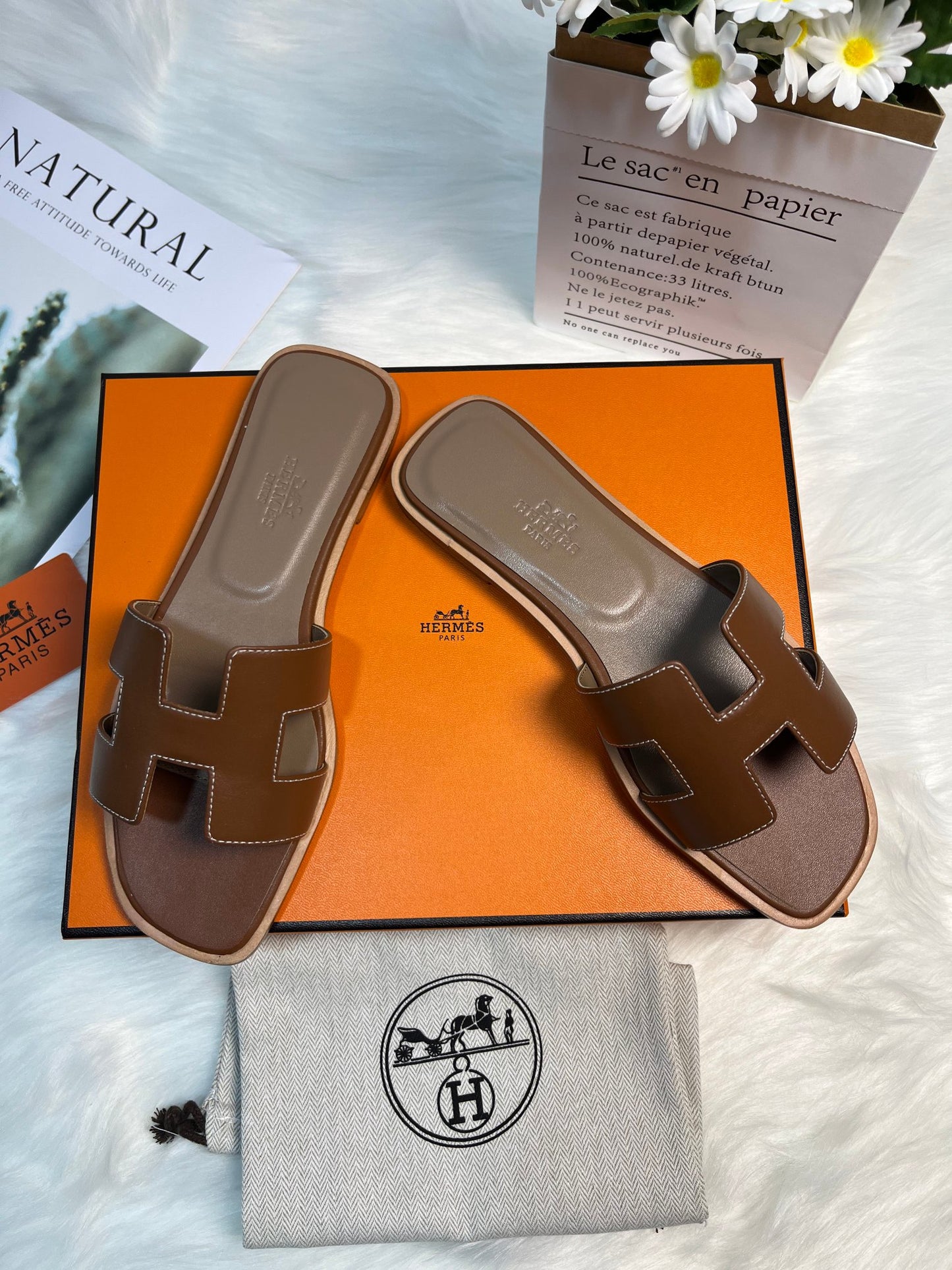 HEM97 New arrive fashion white black color shose for woman Slippers, sandals beautiful gift to choose