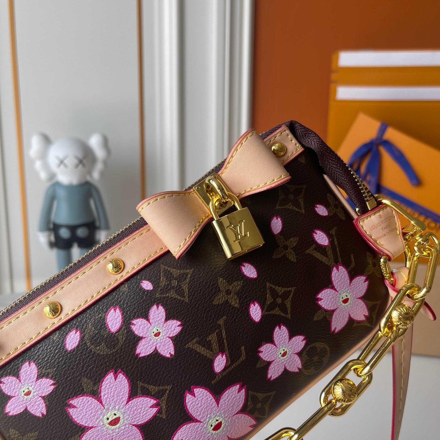 LEM344 New arrive fashion good brand cute small hand bag for woman girls beautiful gift to choose gift 22*13*4cm