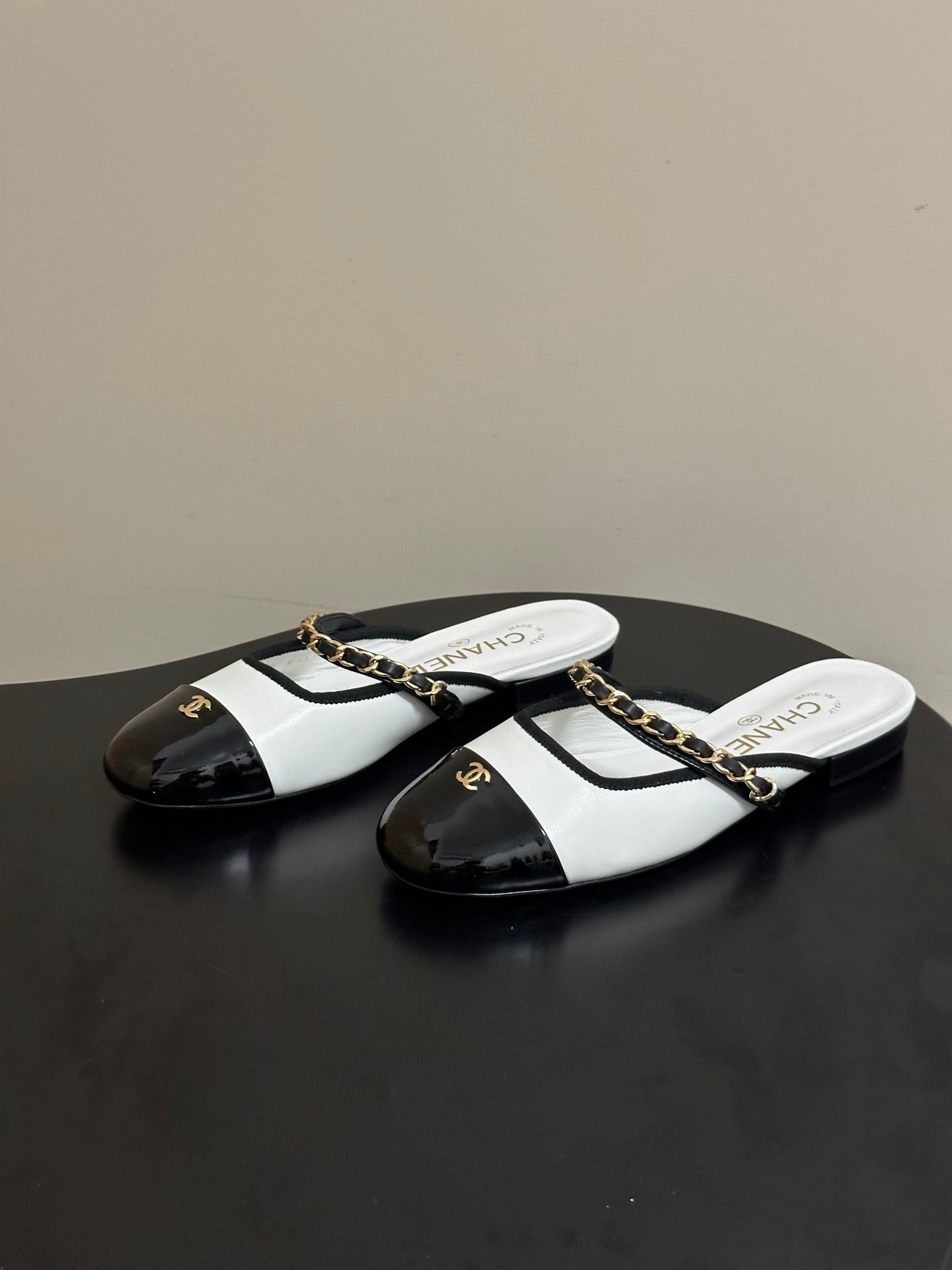 CEM257 New arrive fashion black and white color shose for woman beautiful gift to choose