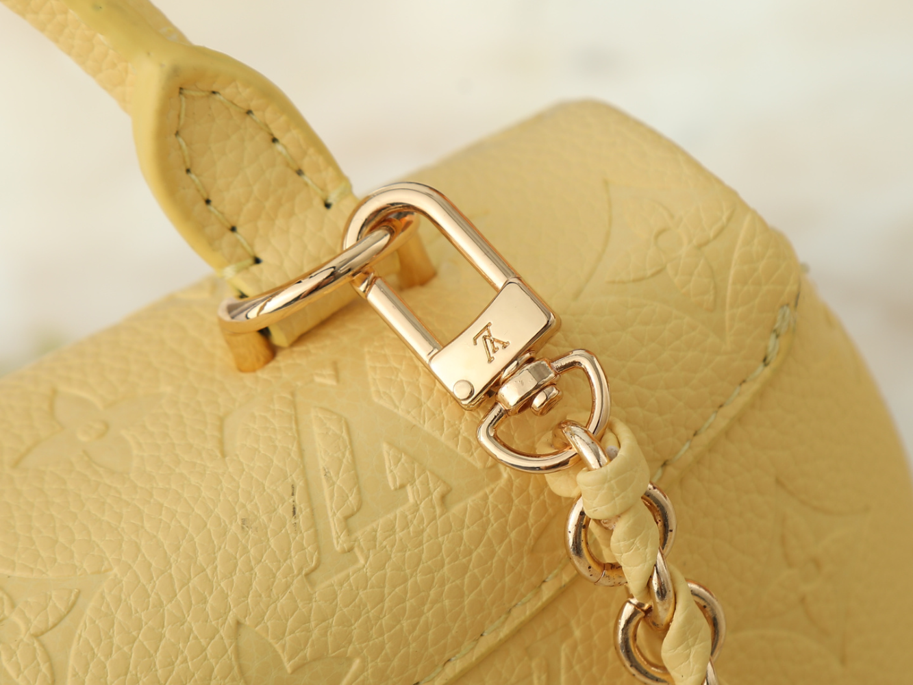LEM509  New arrive fashion yellow lvory bag for woman beautiful gift to choose gift size to choose 21.0 x 12.5 x 6.0 CM