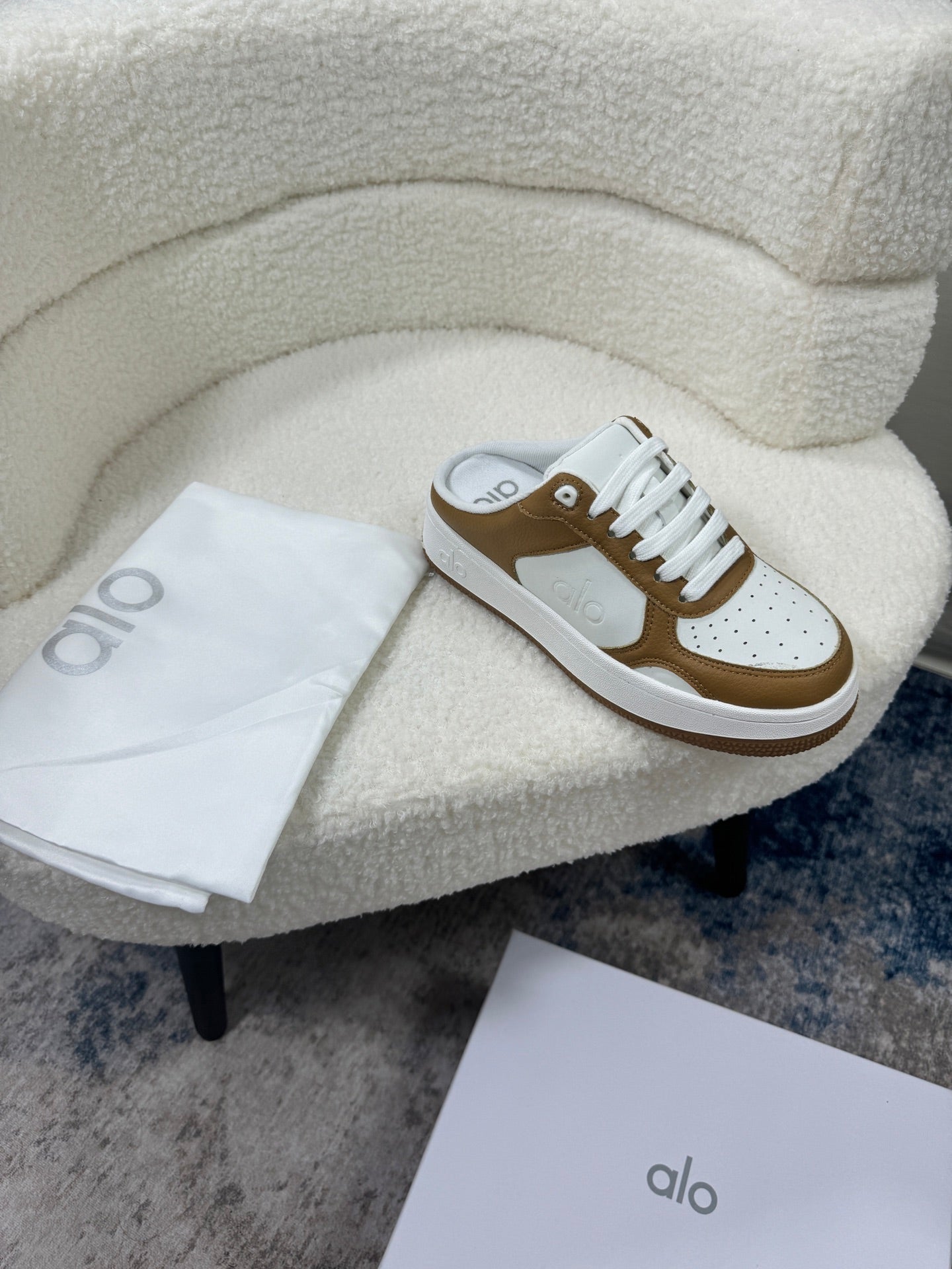 ALO1 Wholesale Outdoor Women Shoes Famous Designer Brand Female Casual shoes Fashion for Lady