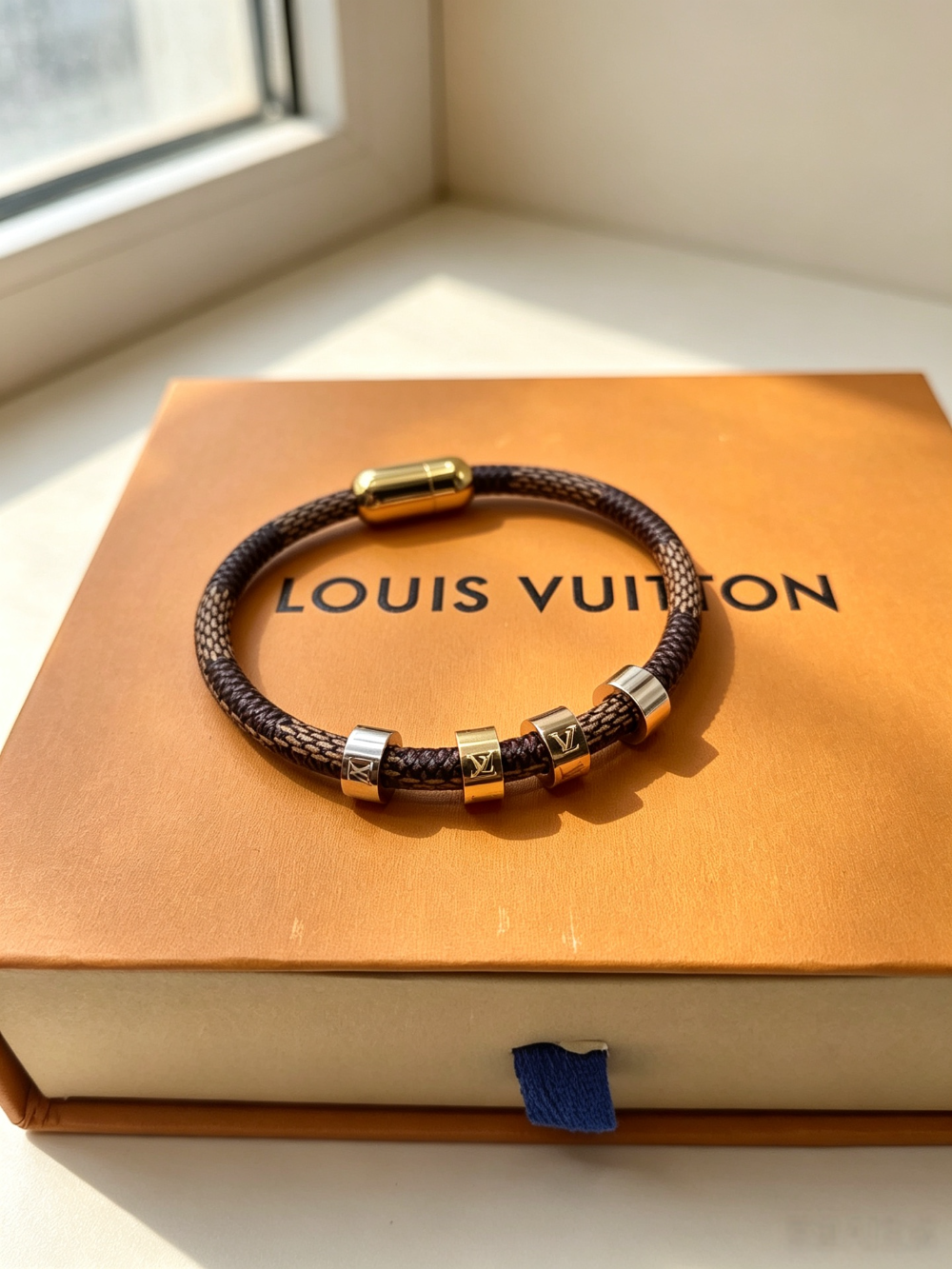 LEM539 New arrive Fashion European American belt titanium steel bracelet couple accessories for woman