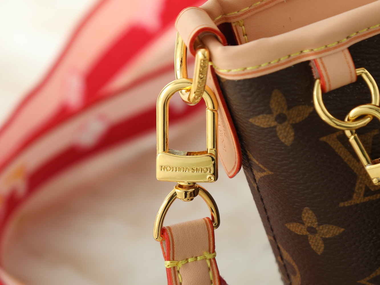LEM437 New arrive fashion brown bag for woman hands bag beautiful gift to choose gift 24 x 14 x 9cm