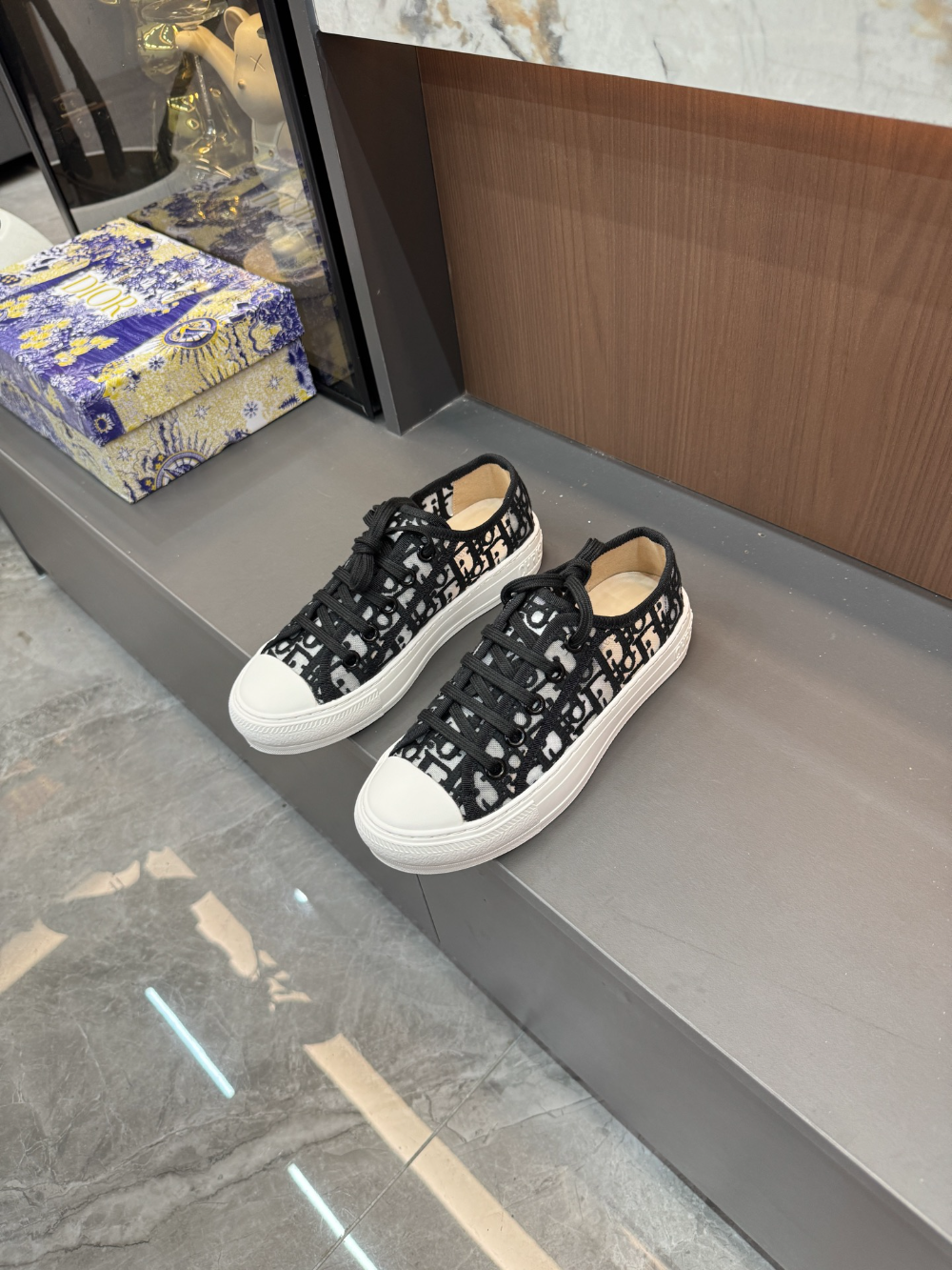 DEM319 New arrive classic fashion black blue beige color  shose for woman lover shose color  beautiful gift to choose Thickness 4.5 CM