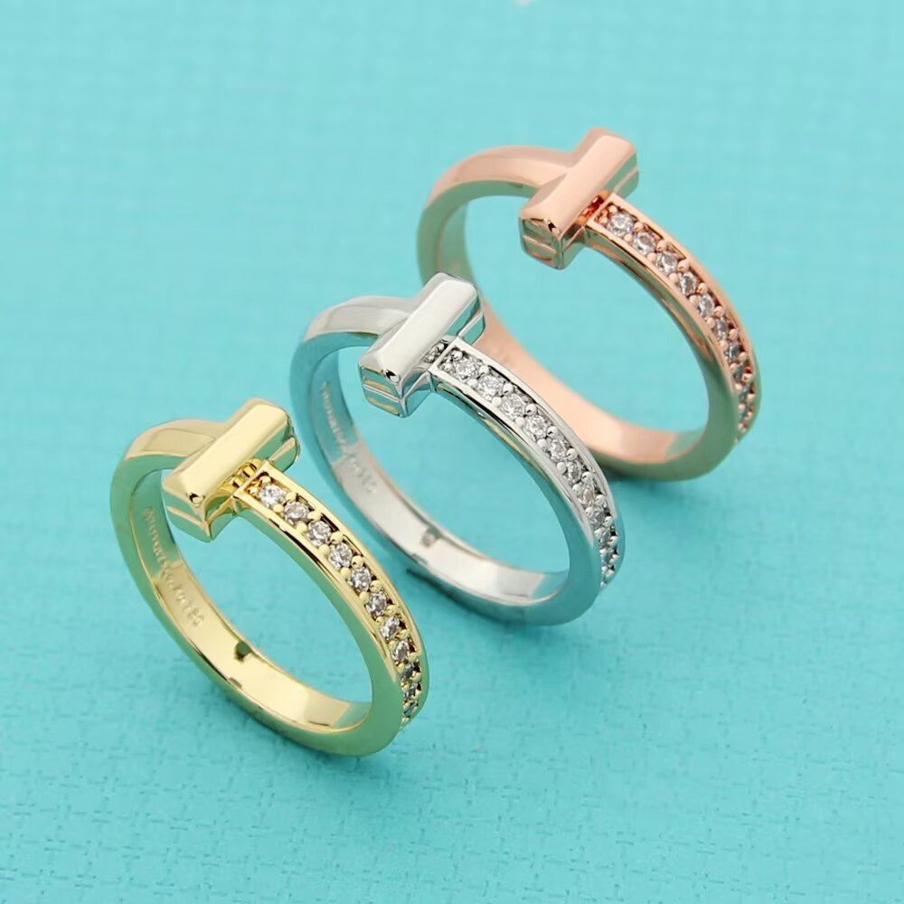 TEM50 Fashionable stainless steel jewelry with exquisite gemstone design Suitable for both men and women Comes with optional gifts