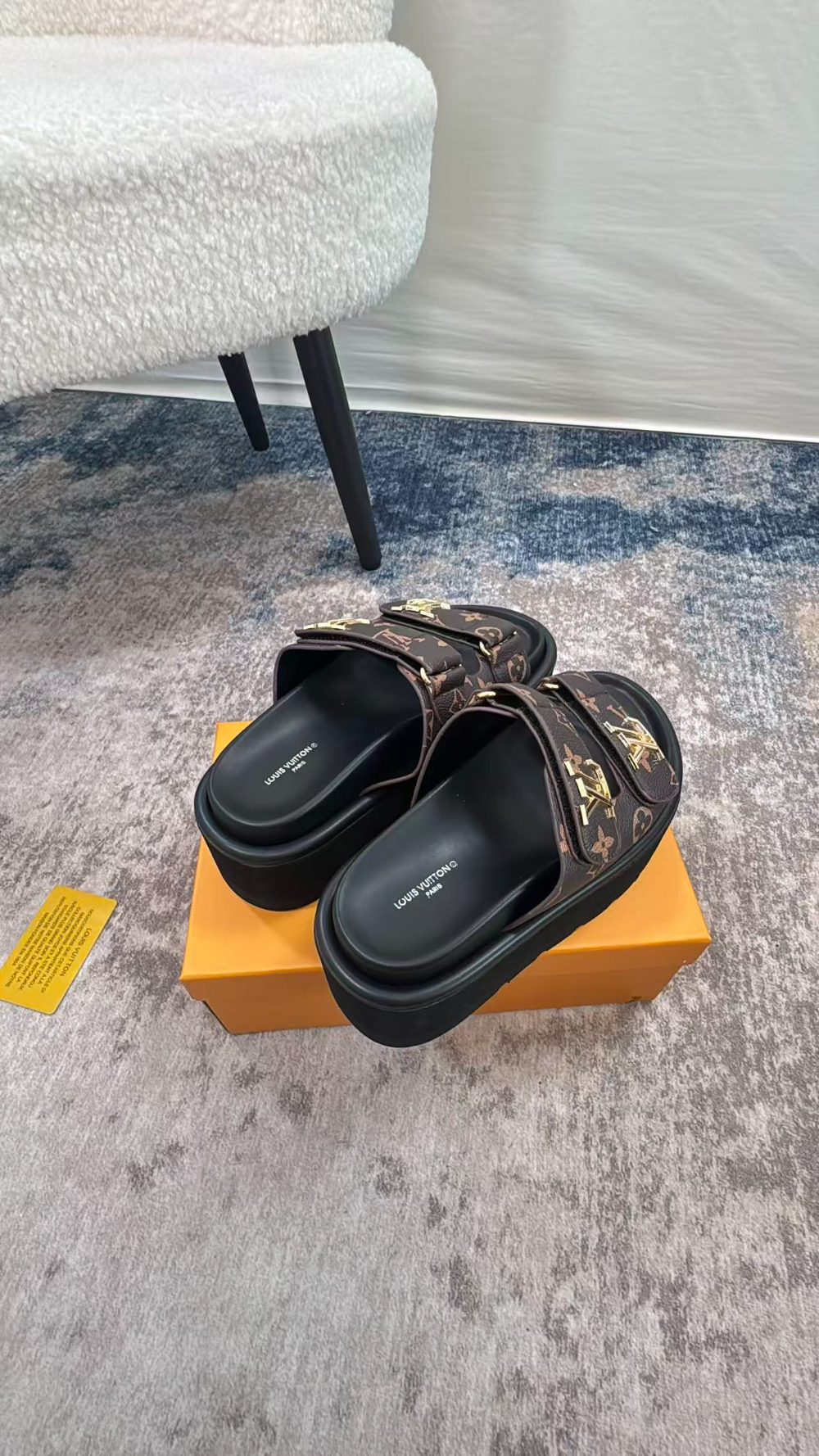 LEM500 New arrive fashion black brown shose for woman beautiful Slippers gift to choose