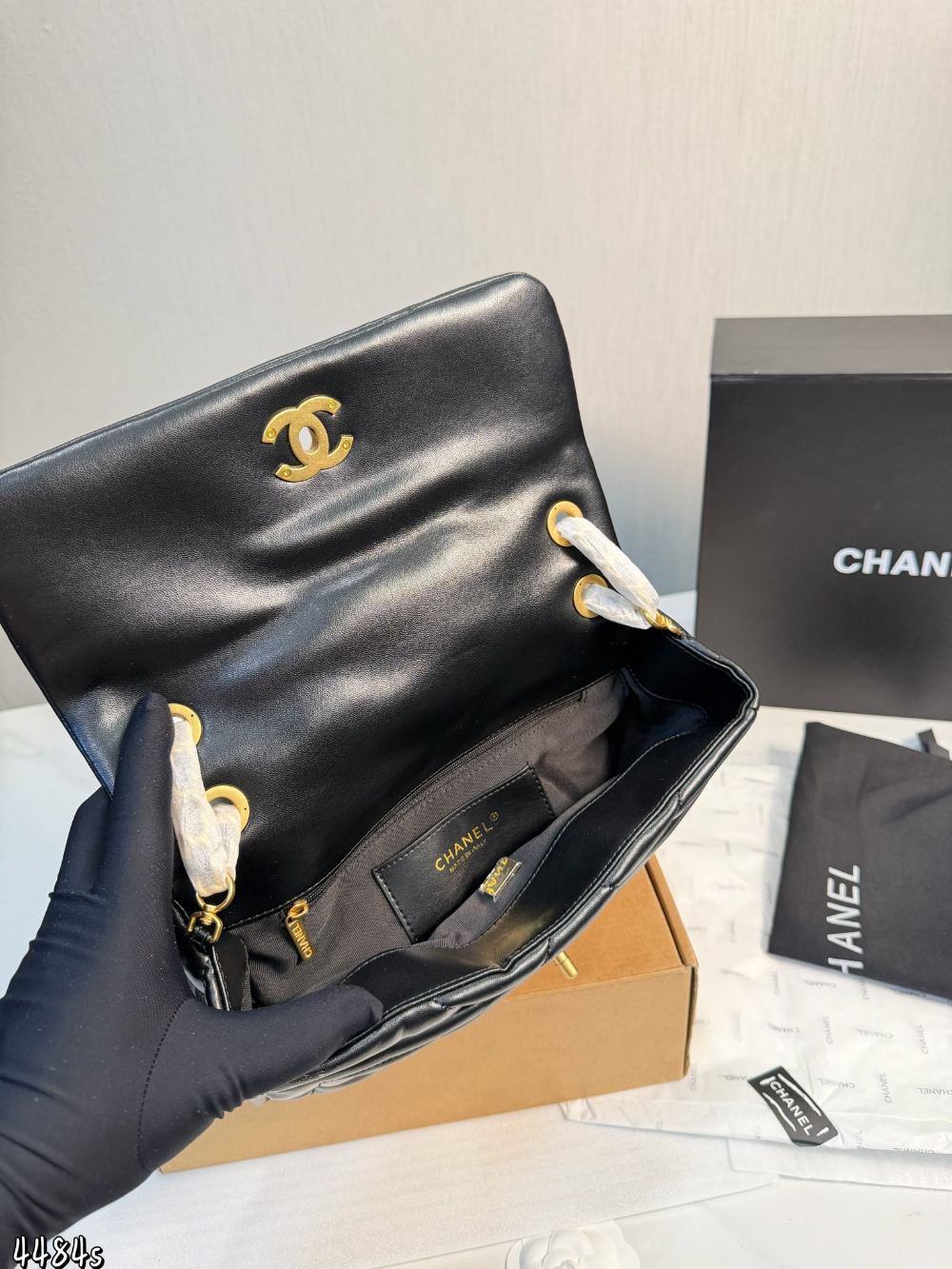 CEM295 New arrive fashion black bag for woman hands bag beautiful gift to choose gift 25*15cm 2 size