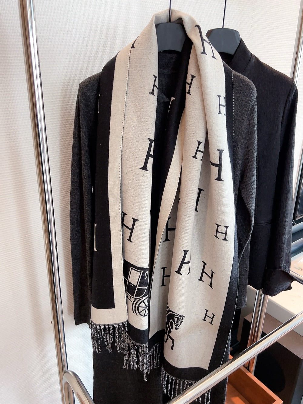 HEM68 Winter Scarf Pashmina For Designers warm Scarfs Fashion Classic Women Designer Brand Cashmere Winter Scarf Wrap 180cm scarf for women Size 65*180CM