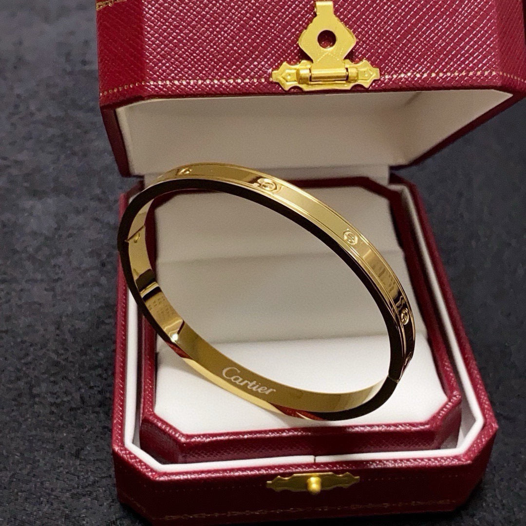 CREM228 New Fashion Silver and Gold Color Bracelet Metal Letter Wristband Bracelet Couple Accessories for Woman