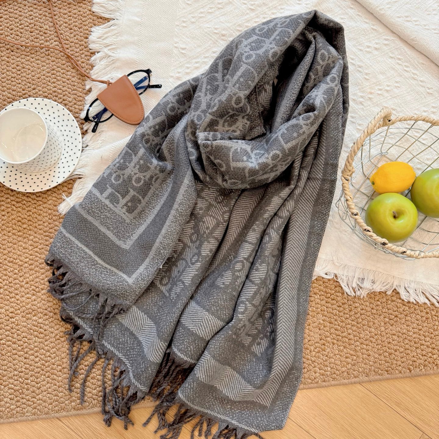 DEM231 Classic Luxury Designer scarf cashmere fringe Designer scarf Scarf shawl blanket Winter for women and men Size 65*180cm