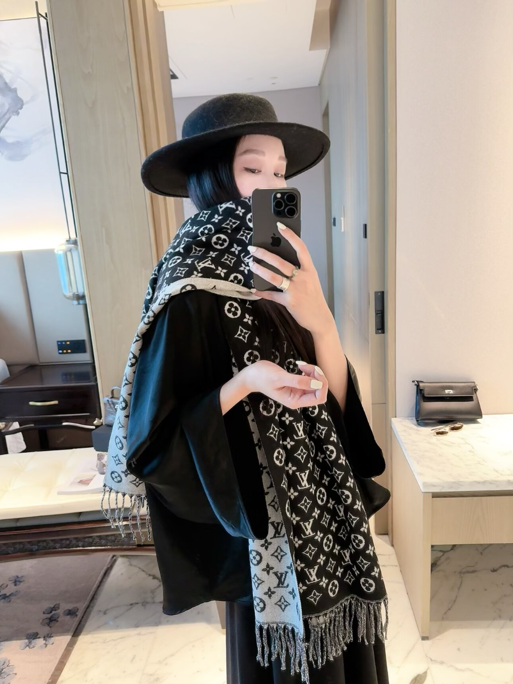 LEM653 new arrive  Hot sale black pink color fashion beautiful  scarf  for woman gift  to choose