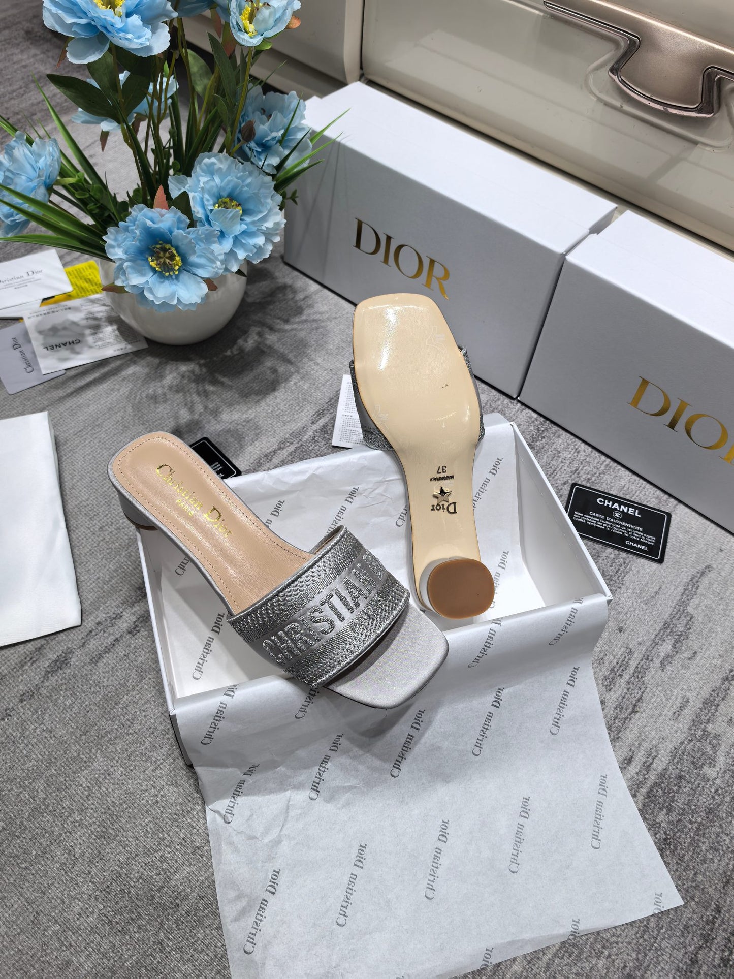 DEM308 New arrive fashion black and white  many color shose for woman beautiful Slippers gift to choose