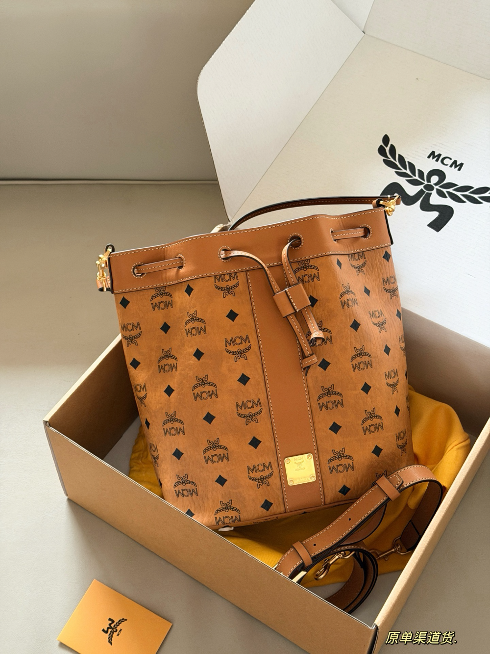MCM05 New arrive fashion white black  pink brown bag for woman hands bag beautiful gift to choose gift 22*26cm