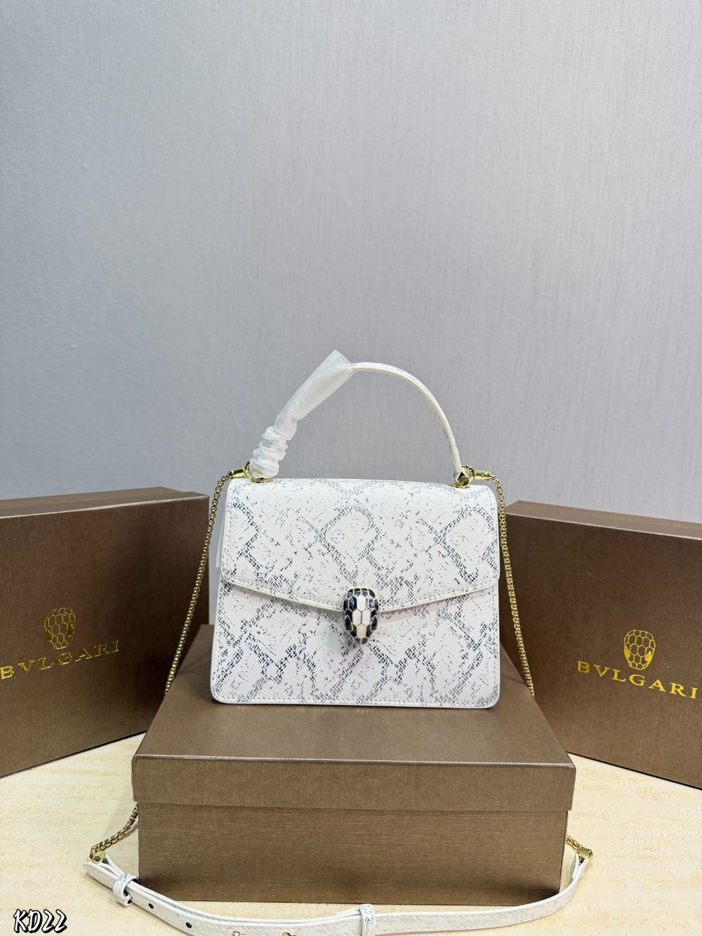 BEM40 New arrive fashion blue white gold beige green bag for woman hands bag beautiful gift to choose gift 21*16cm