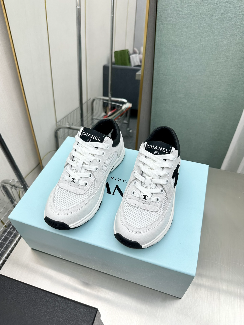 CEM229 New arrive fashion black and white shose for woman men beautiful gift to choose gift